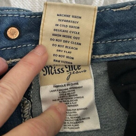 ✨MISS ME✨Women's Blue Denim Mid Rise Capris - Picture 11 of 11